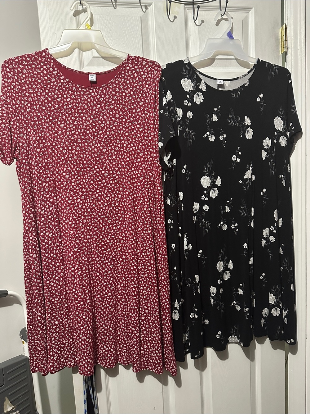 Old Navy 2 pack of Dresses XXL Casual and comfy Shirt dresses! 2 for 1